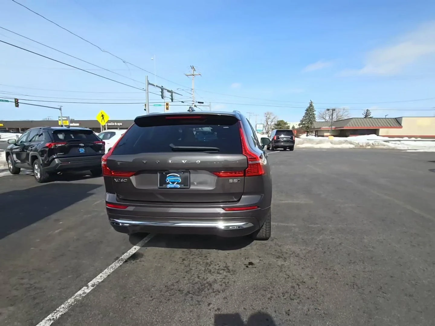 Volvo XC60 B5 Plus Bright Theme - изображение 4