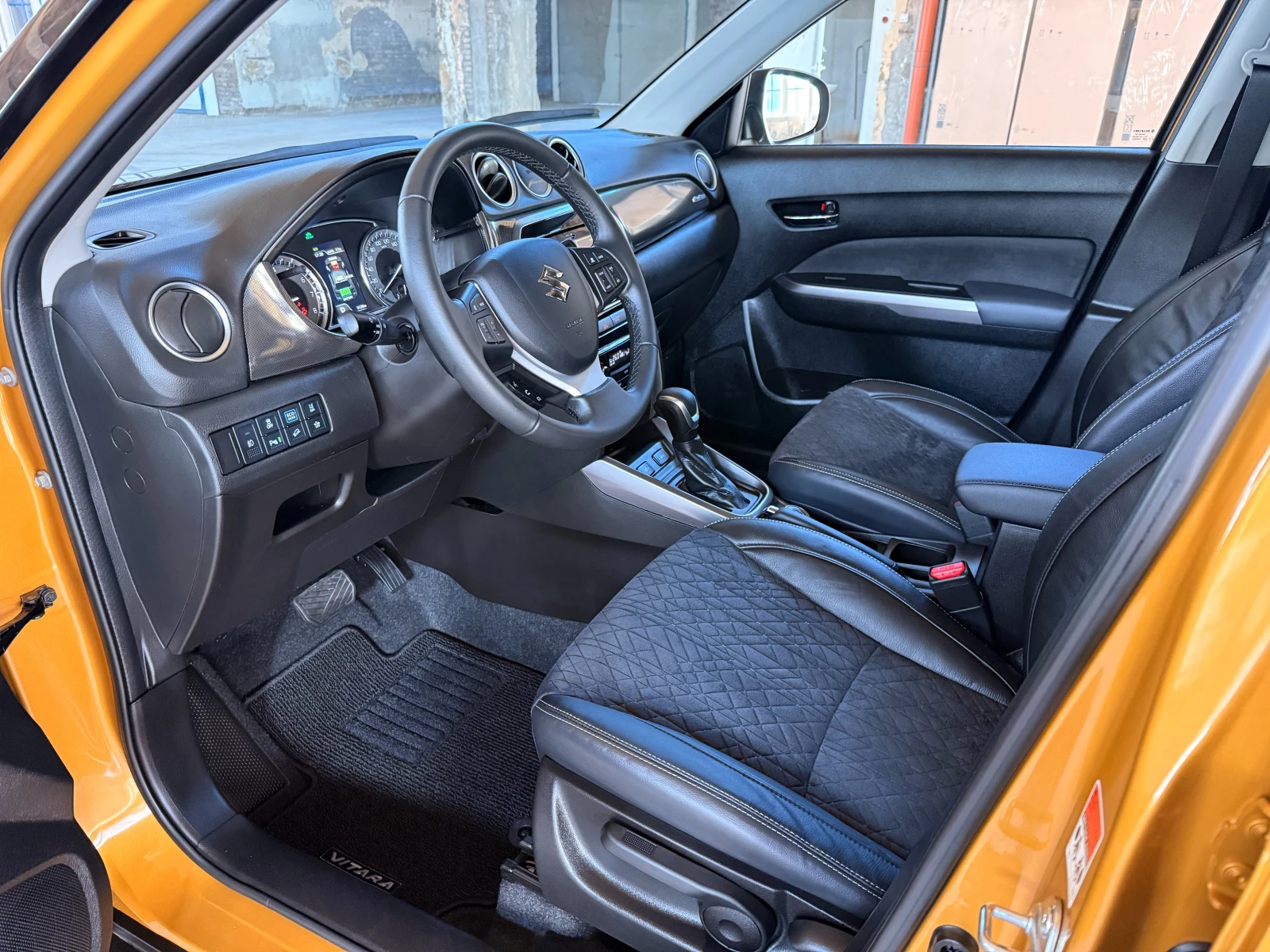 Suzuki Vitara 1.5 FULL HYBRID;4X4;AUTOMATIC;3.000km , снимка 9 - Автомобили и джипове - 53829700