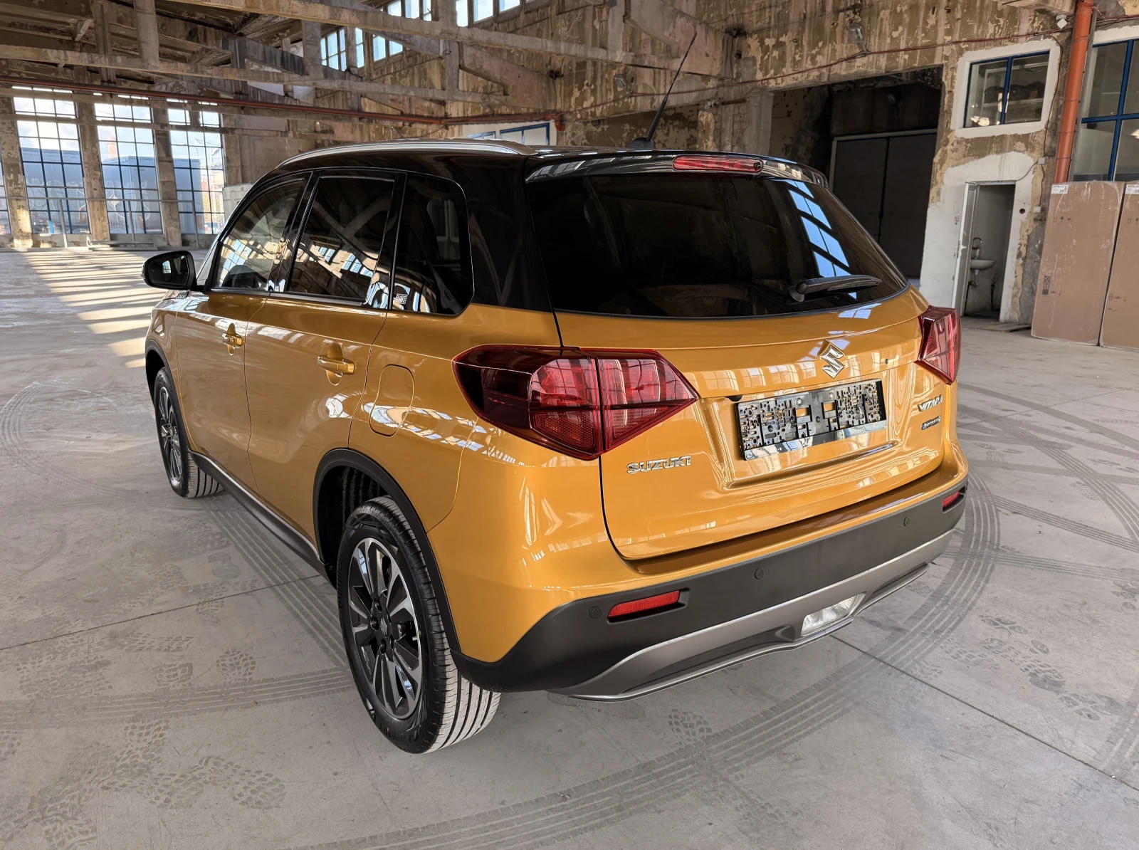 Suzuki Vitara 1.5 FULL HYBRID;4X4;AUTOMATIC;3.000km , снимка 7 - Автомобили и джипове - 53829700