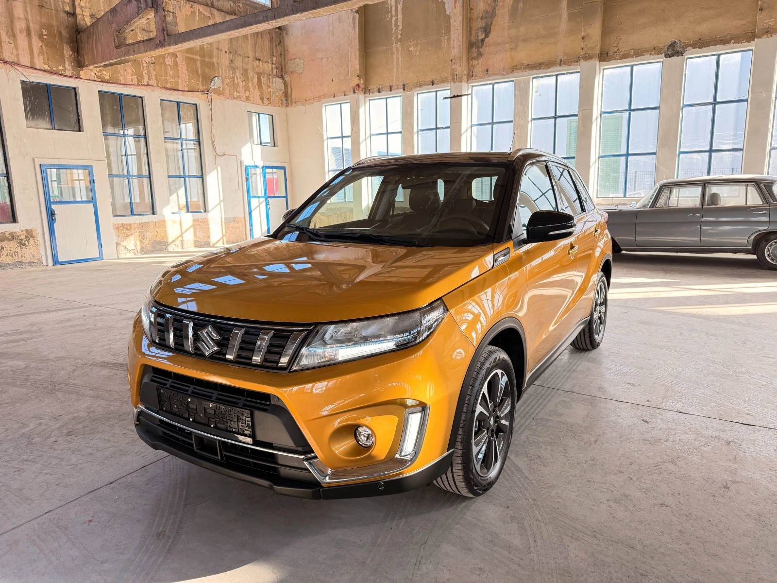 Suzuki Vitara 1.5 FULL HYBRID;4X4;AUTOMATIC;3.000km  | Auto.bg — изображение 1