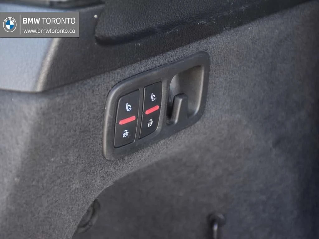 Audi Q7 * Progressiv | Pano Roof | Vent. Seats | 7 Seater , снимка 15 - Автомобили и джипове - 53848771