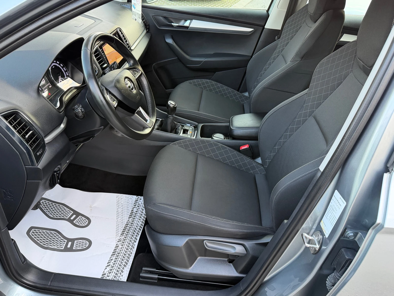 Skoda Karoq 1.6 TDI LED KAMERA, снимка 9 - Автомобили и джипове - 53913024