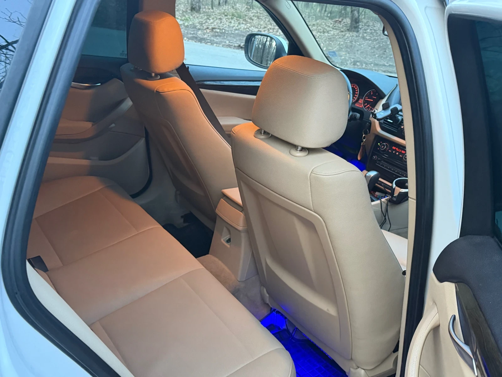 BMW X1, снимка 7 - Автомобили и джипове - 54272362