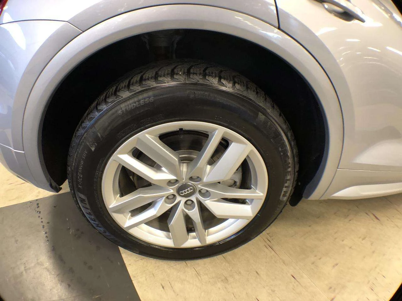 Audi Q5 KOMFORT / КАМЕРА / ЦЕНА ДО БГ, снимка 9 - Автомобили и джипове - 54944471