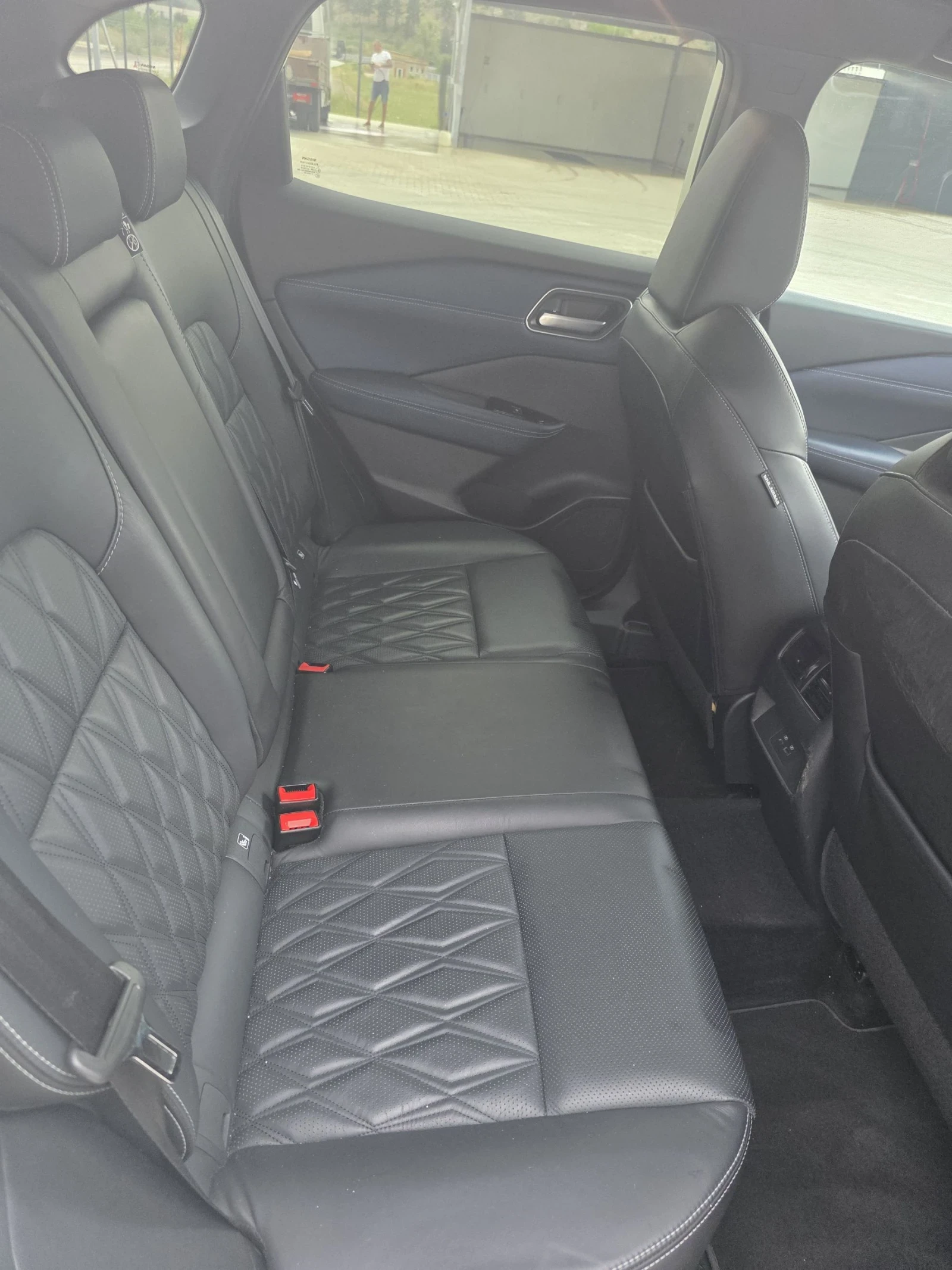 Nissan Qashqai 4?4 ШВЕЙЦАРИЯ ЛИЗИНГ ПЕРФЕКТЕН, снимка 13 - Автомобили и джипове - 55211591