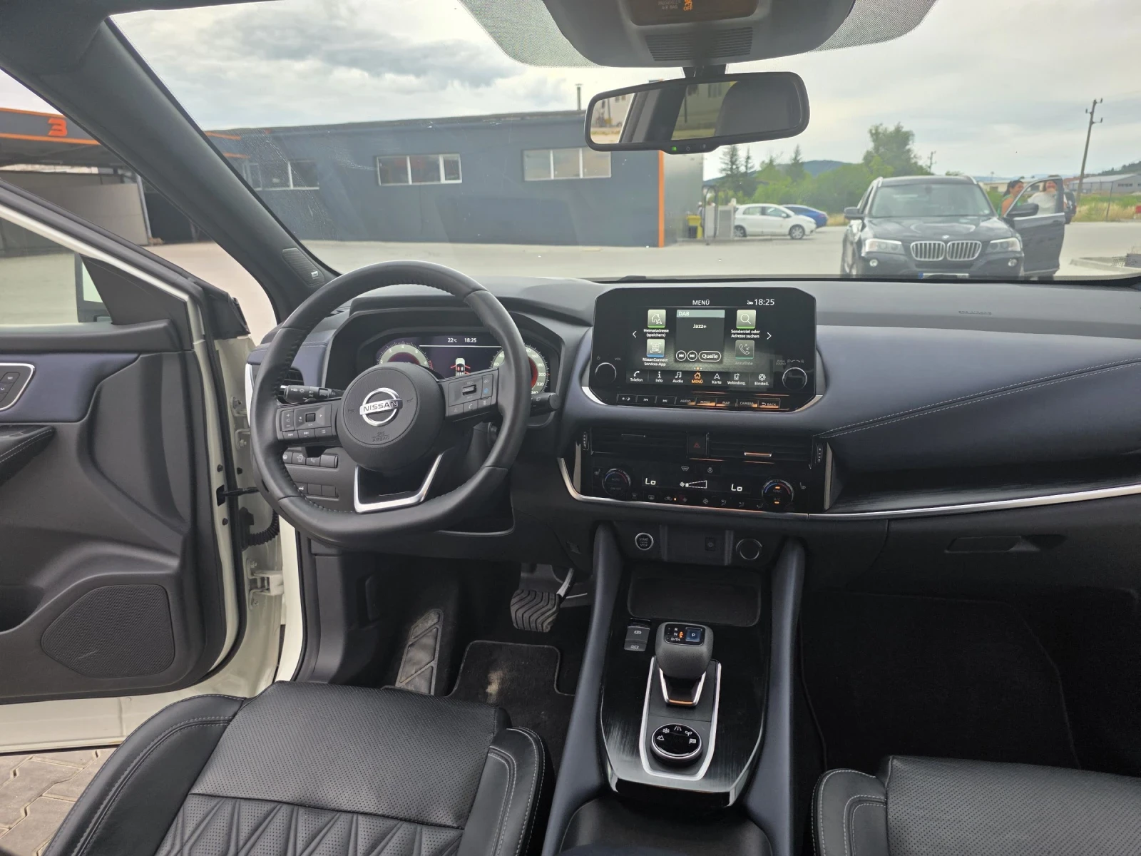 Nissan Qashqai 4?4 ШВЕЙЦАРИЯ ЛИЗИНГ ПЕРФЕКТЕН, снимка 9 - Автомобили и джипове - 55211591