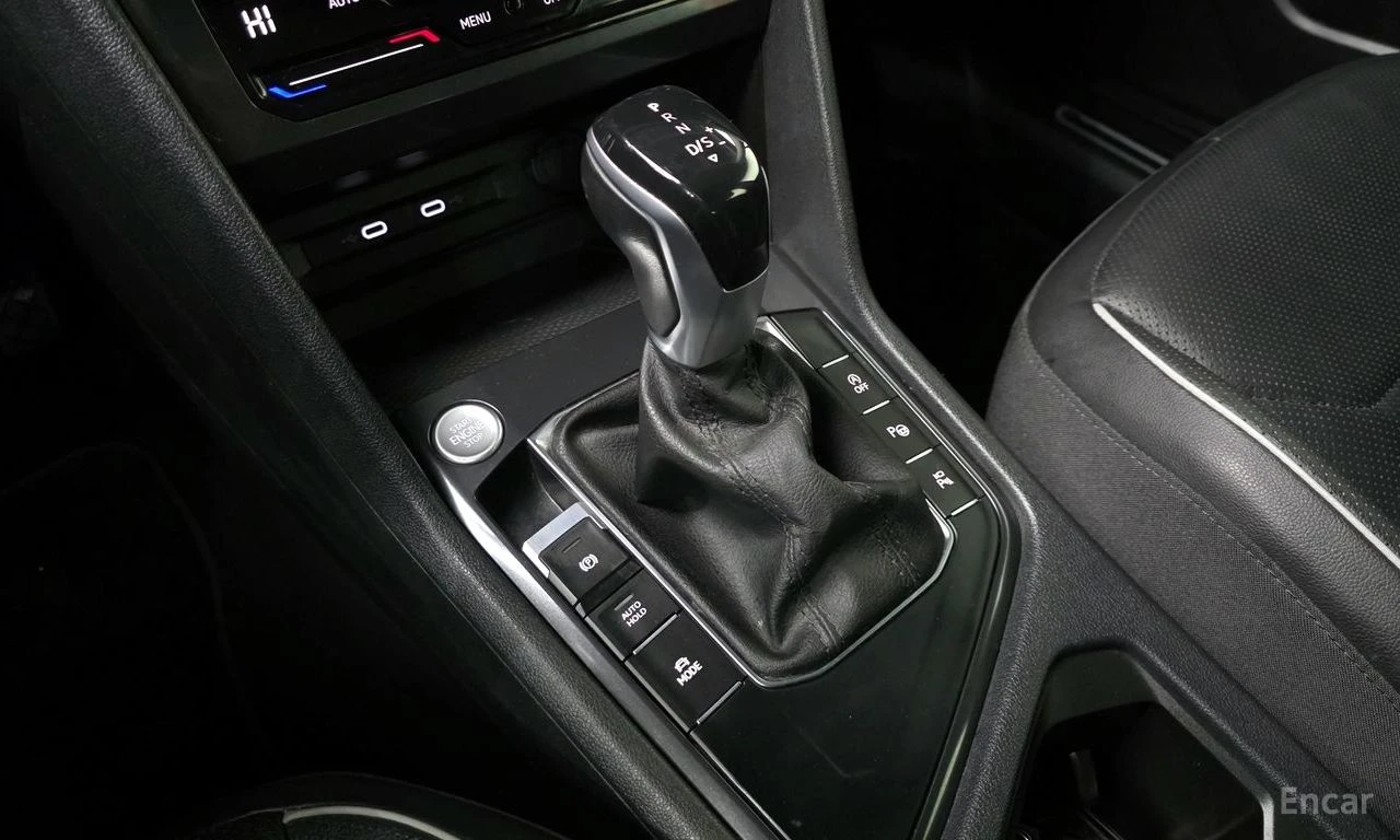 VW Tiguan PRESTIGE* ДИСТРОНИК* ХЕДЪП* 360КАМЕРА* , снимка 11 - Автомобили и джипове - 55562716