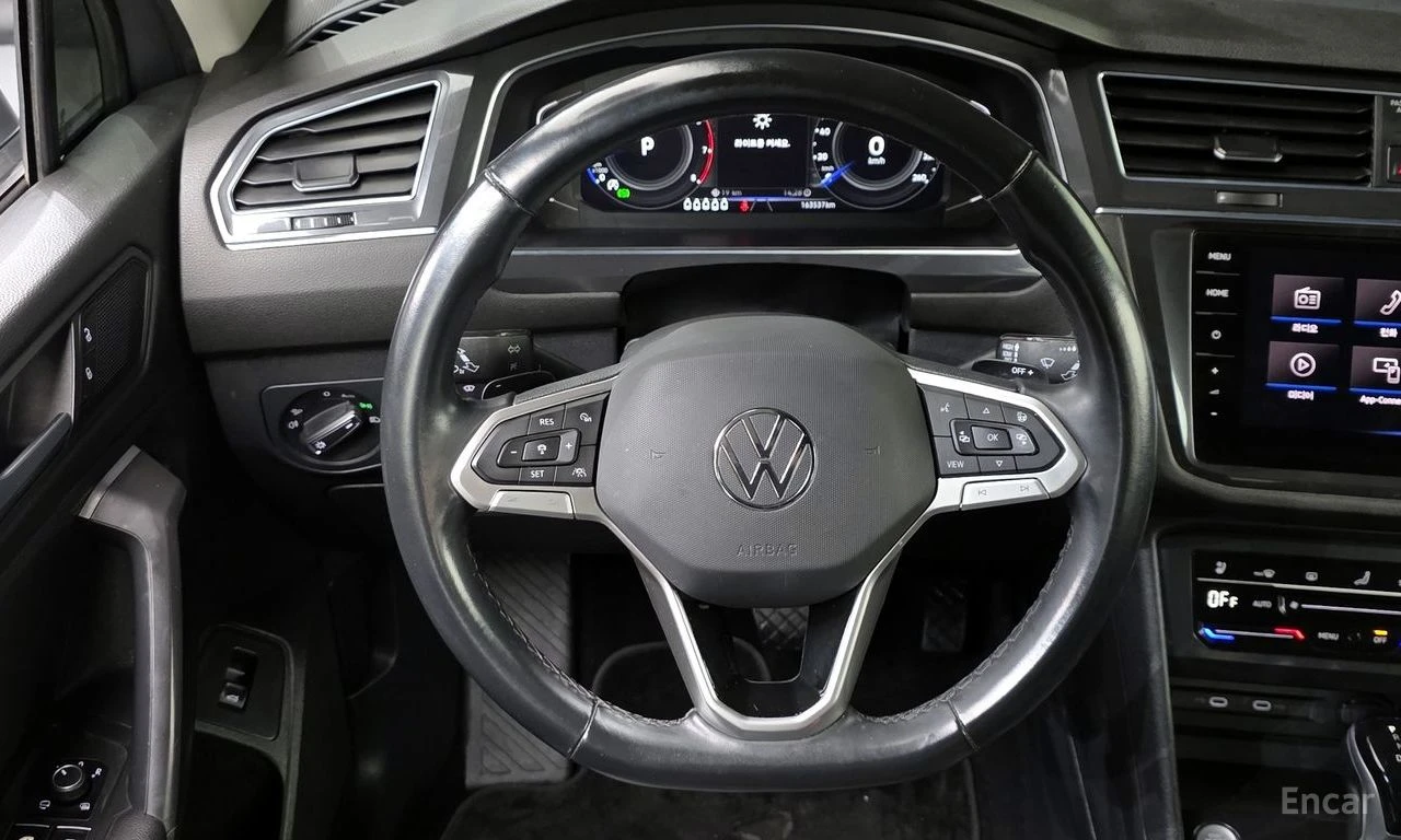 VW Tiguan PRESTIGE* ДИСТРОНИК* ХЕДЪП* 360КАМЕРА* , снимка 8 - Автомобили и джипове - 55562716