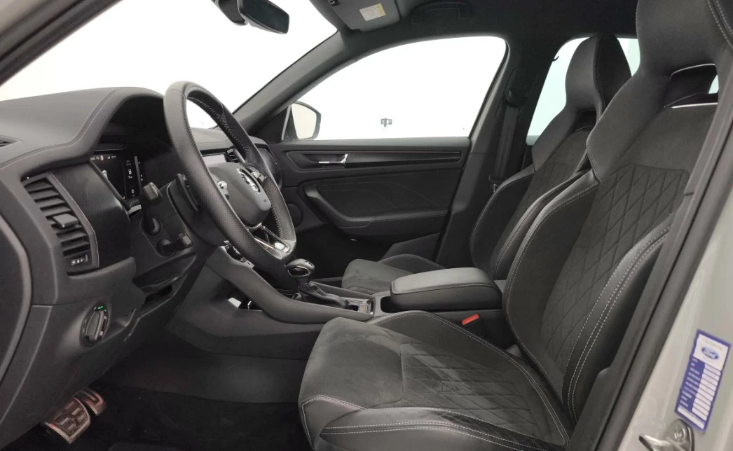 Skoda Kodiaq 2.0 TDI Sportline 4x4 , снимка 7 - Автомобили и джипове - 55663090