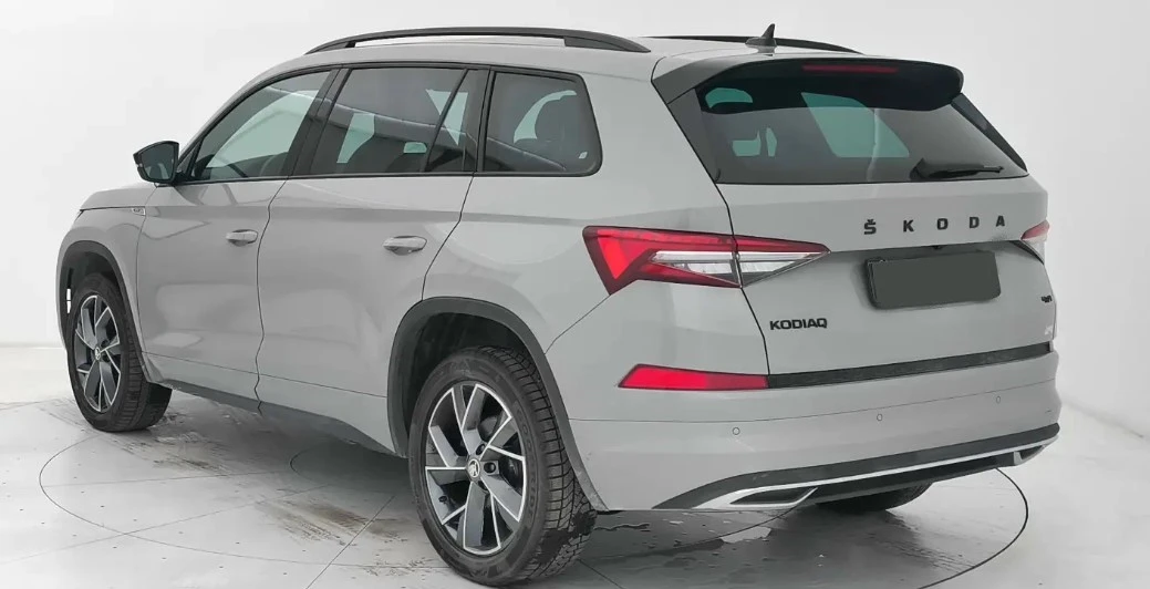 Skoda Kodiaq 2.0 TDI Sportline 4x4 , снимка 6 - Автомобили и джипове - 55663090