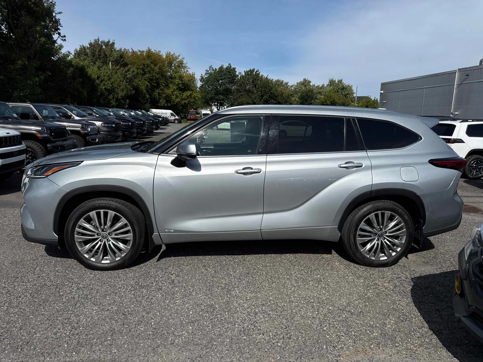 Toyota Highlander * Hybrid Limited AWD * CARFAX * АВТОКРЕДИТ, снимка 16 - Автомобили и джипове - 56087198