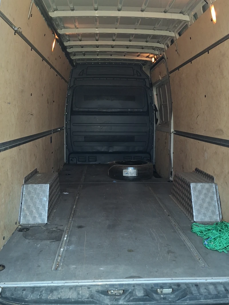 VW Crafter, снимка 4 - Бусове и автобуси - 49262126