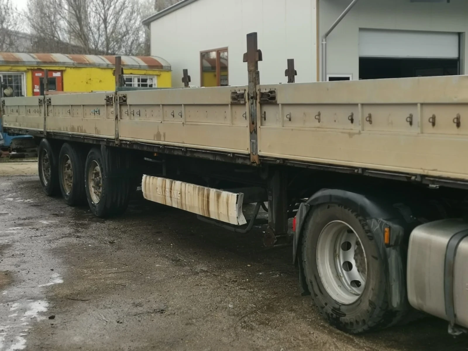 Полуремарке Krone