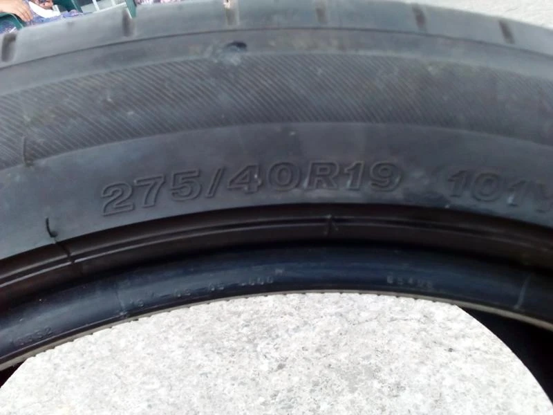 Гуми Летни 275/40R19, снимка 7 - Гуми и джанти - 18871875