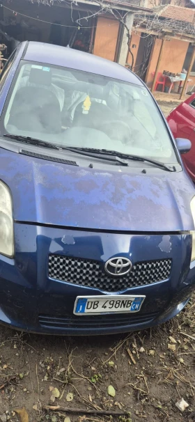 Toyota Yaris Лек, снимка 1