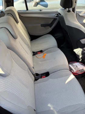 Обява за продажба на Citroen C4 Picasso 1.6 бензин + метан ~2 980 лв. - изображение 3 | Auto.bg Обява за продажба на Citroen C4 Picasso 1.6 бензин + метан ~2 980 лв. - изображение 3