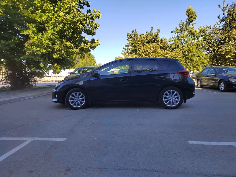 Toyota Auris 1.6 , снимка 7 - Автомобили и джипове - 47286226