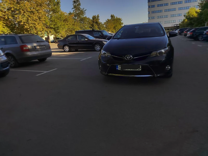 Toyota Auris 1.6 , снимка 5 - Автомобили и джипове - 47286226