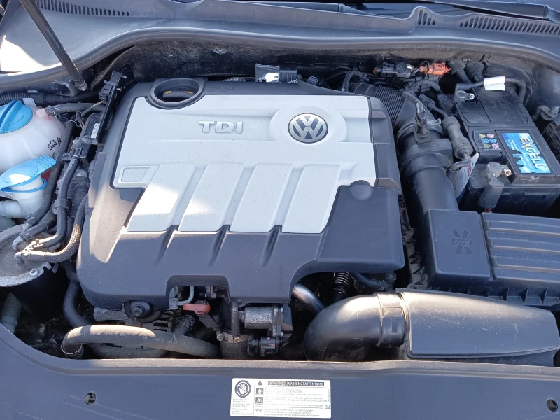 VW Golf 2.0DIESEL-COMMONRAIL-NAVI-AC-GERMANY, снимка 15 - Автомобили и джипове - 47883256