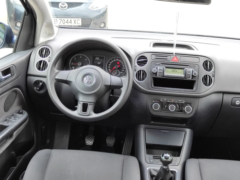 VW Golf Plus 1.6TDi, снимка 12 - Автомобили и джипове - 48145885