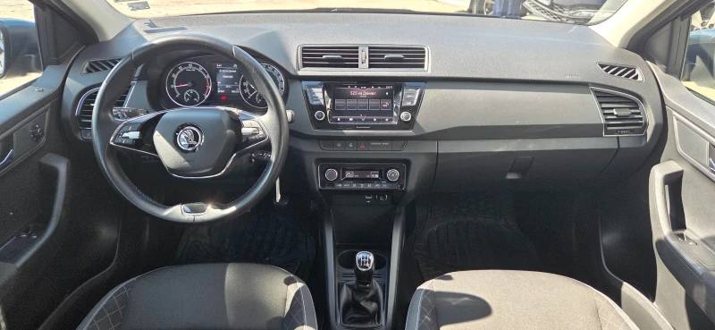 Skoda Fabia, снимка 10 - Автомобили и джипове - 50646287