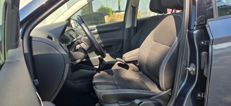 Skoda Fabia, снимка 8 - Автомобили и джипове - 50646287