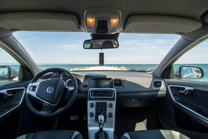 Volvo S60 R-design, снимка 15 - Автомобили и джипове - 51967414