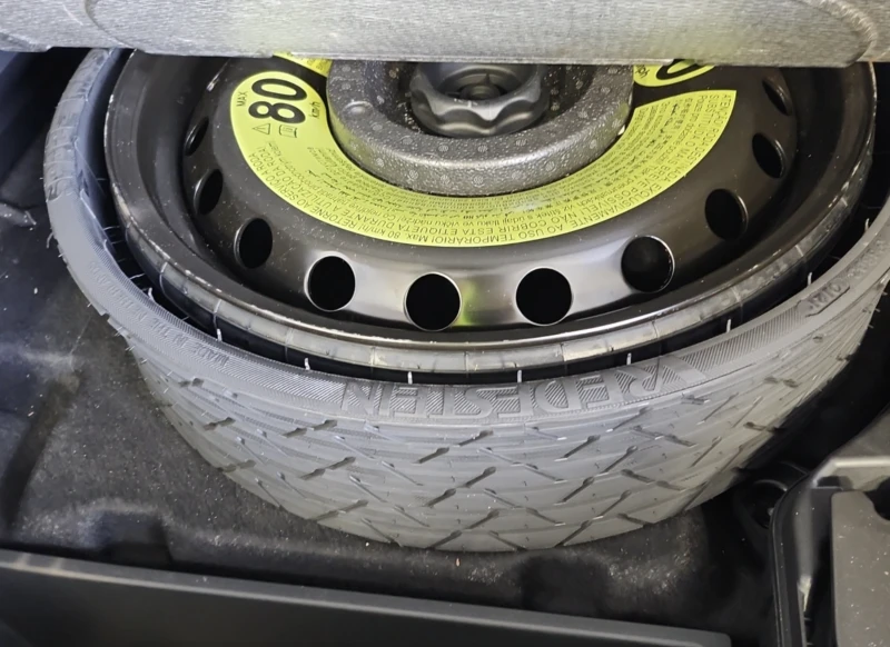 Audi E-Tron PROGRESSIV, снимка 13 - Автомобили и джипове - 52637600