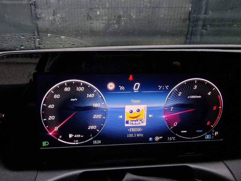 Mercedes-Benz C 200 C200d 2023/24000km. 163к.с., снимка 11 - Автомобили и джипове - 52891926