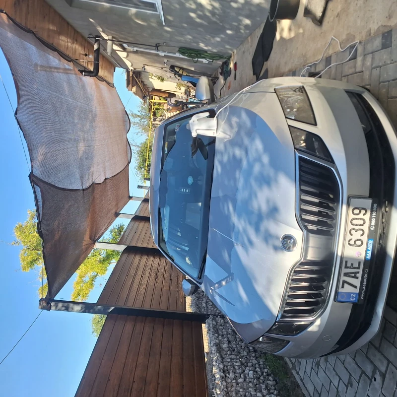 Skoda Octavia, снимка 2 - Автомобили и джипове - 53035812