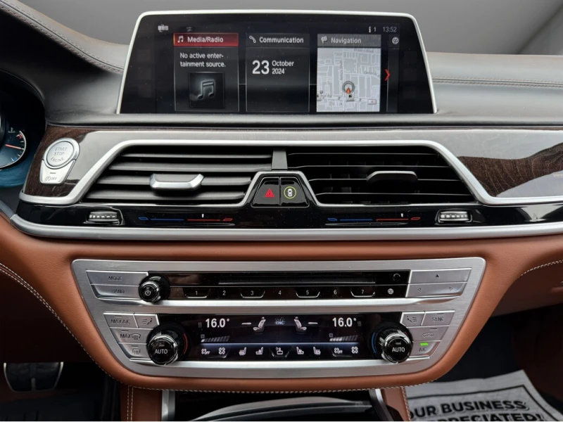 BMW 760 * Series M760Li xDrive * CARFAX * ЦЕНА ДО БГ, снимка 12 - Автомобили и джипове - 53045486