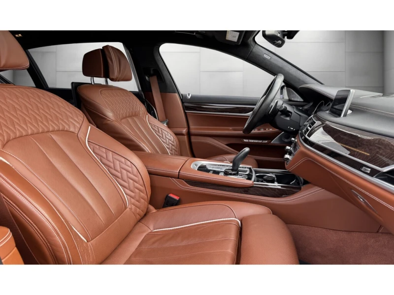 BMW 760 * Series M760Li xDrive * CARFAX * ЦЕНА ДО БГ, снимка 10 - Автомобили и джипове - 53045486