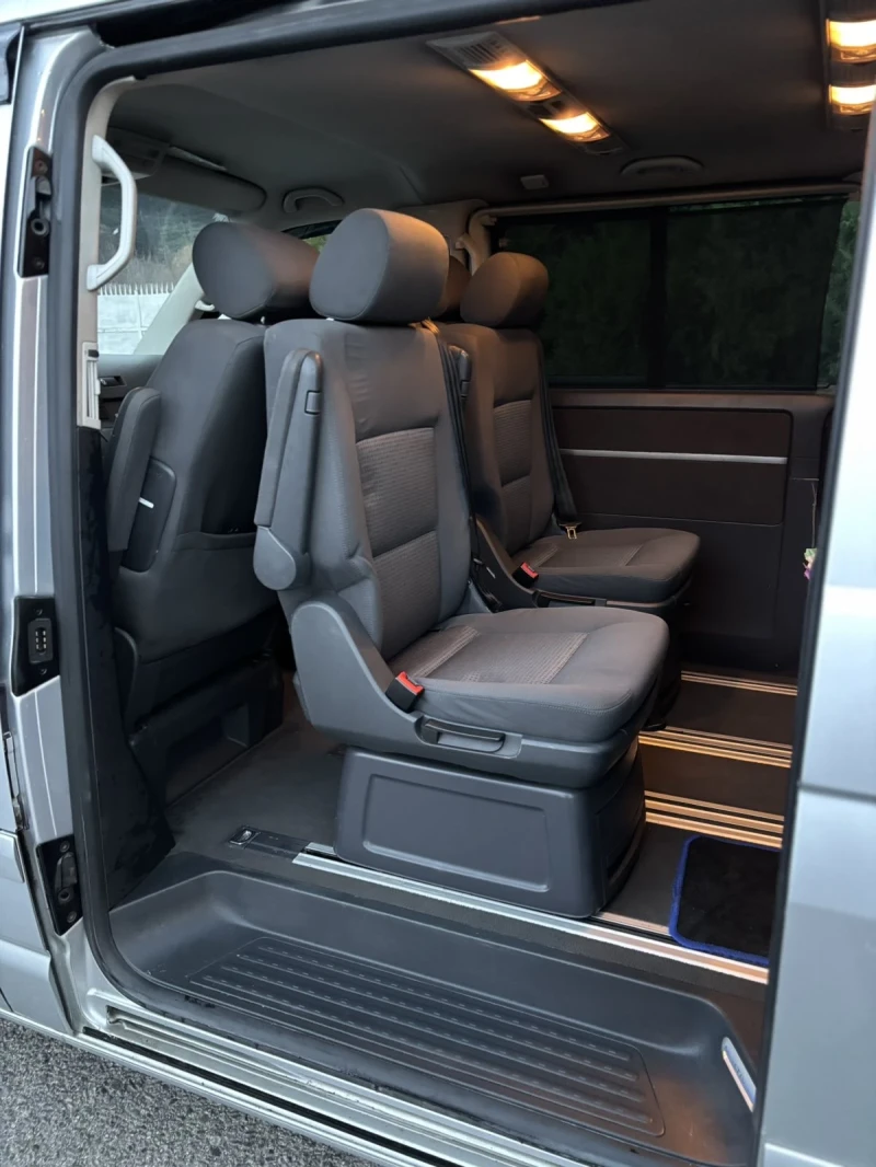VW Multivan, снимка 6 - Автомобили и джипове - 53386422
