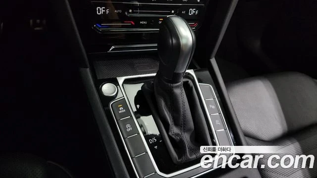 VW Arteon, снимка 9 - Автомобили и джипове - 54105843