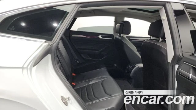 VW Arteon, снимка 12 - Автомобили и джипове - 54105843