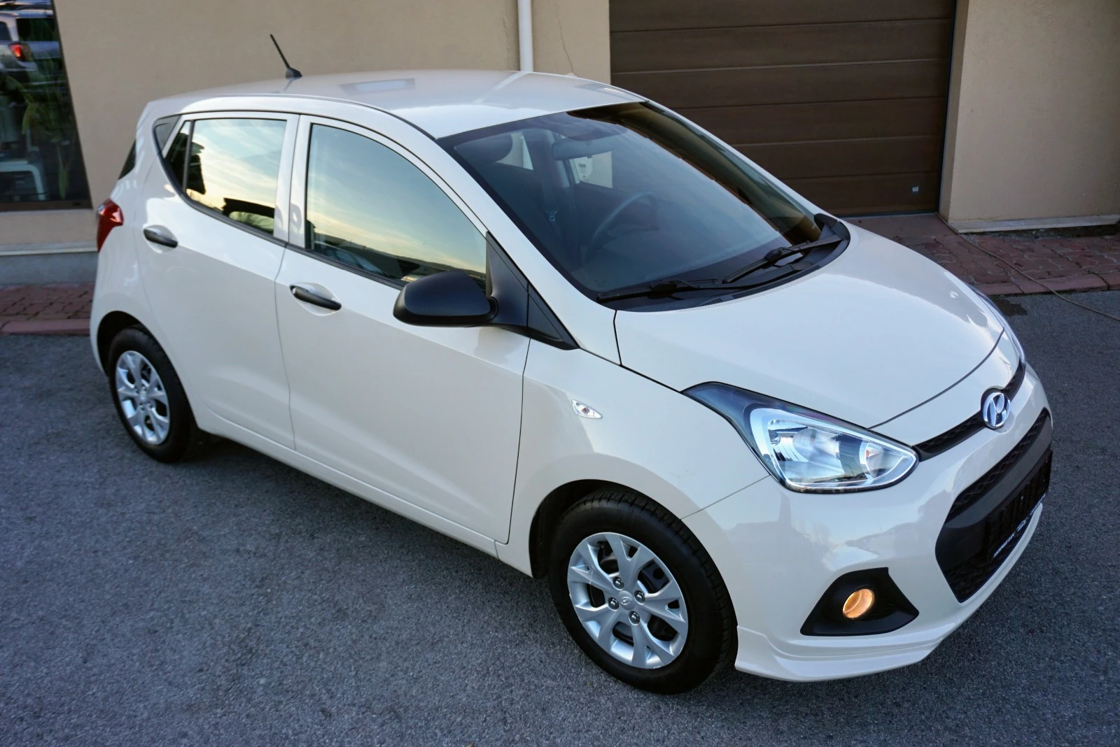 Hyundai I10 1.0i Classic - изображение 2