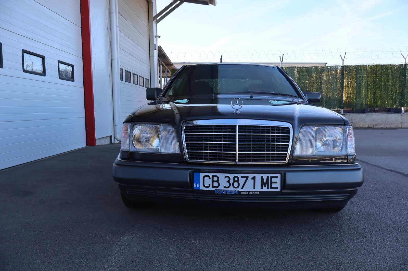 Mercedes-Benz 124 200CE - изображение 2