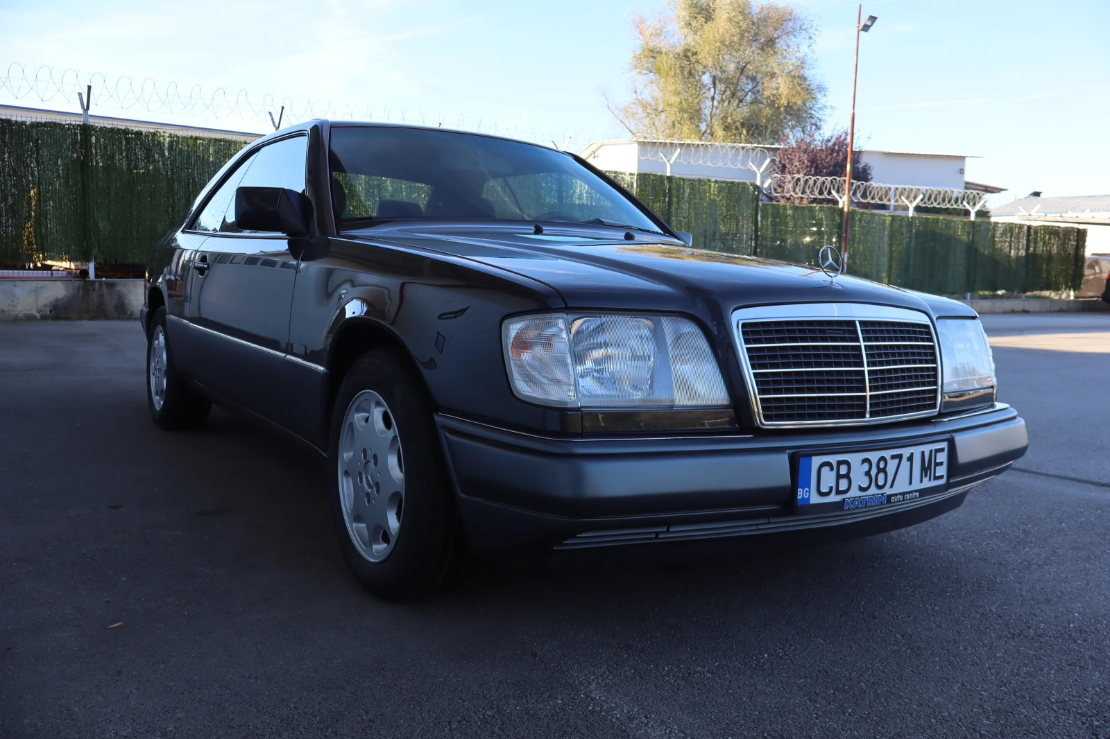 Mercedes-Benz 124 200CE - изображение 3