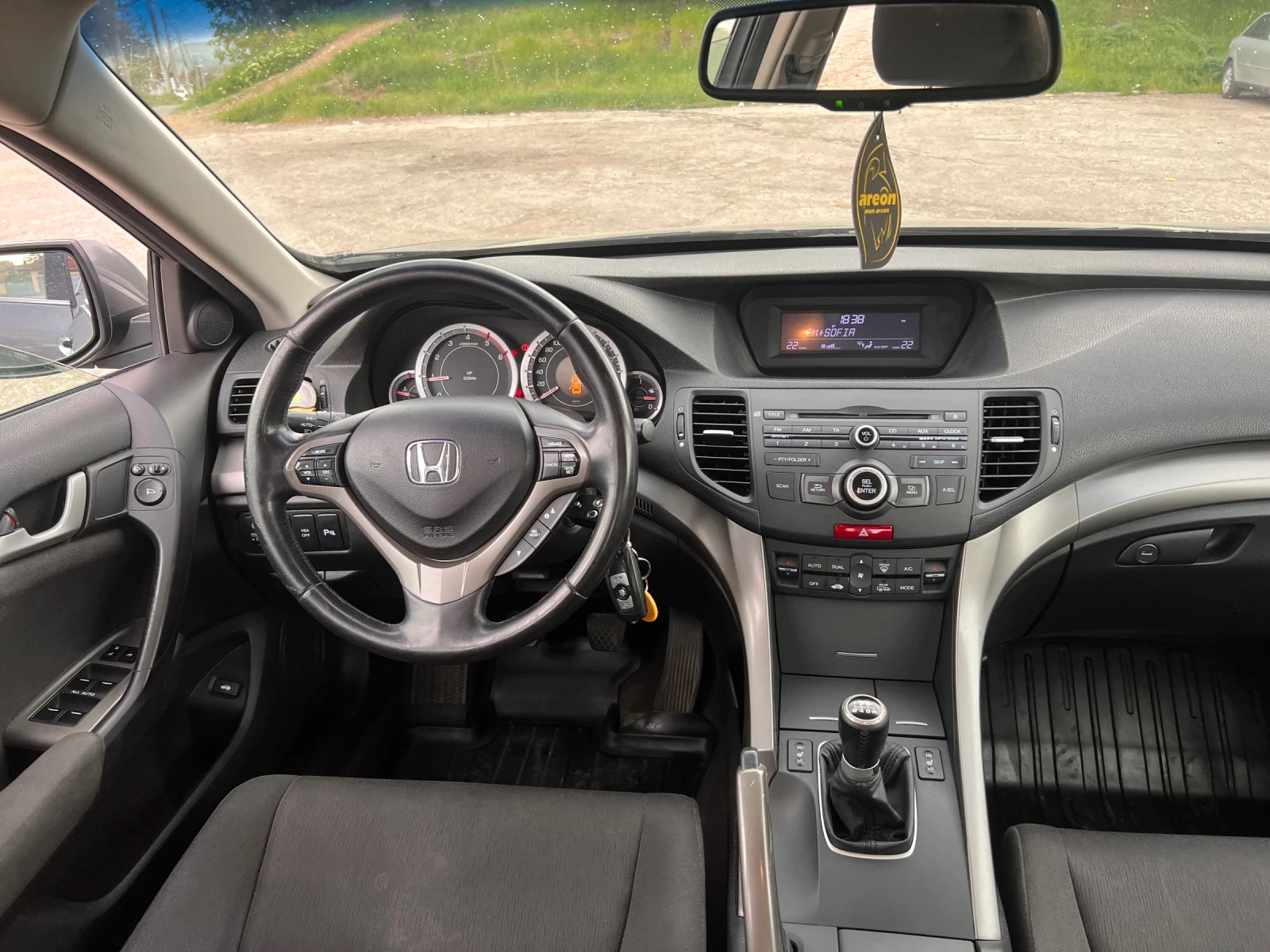 Honda Accord 2.2 дизел - изображение 8