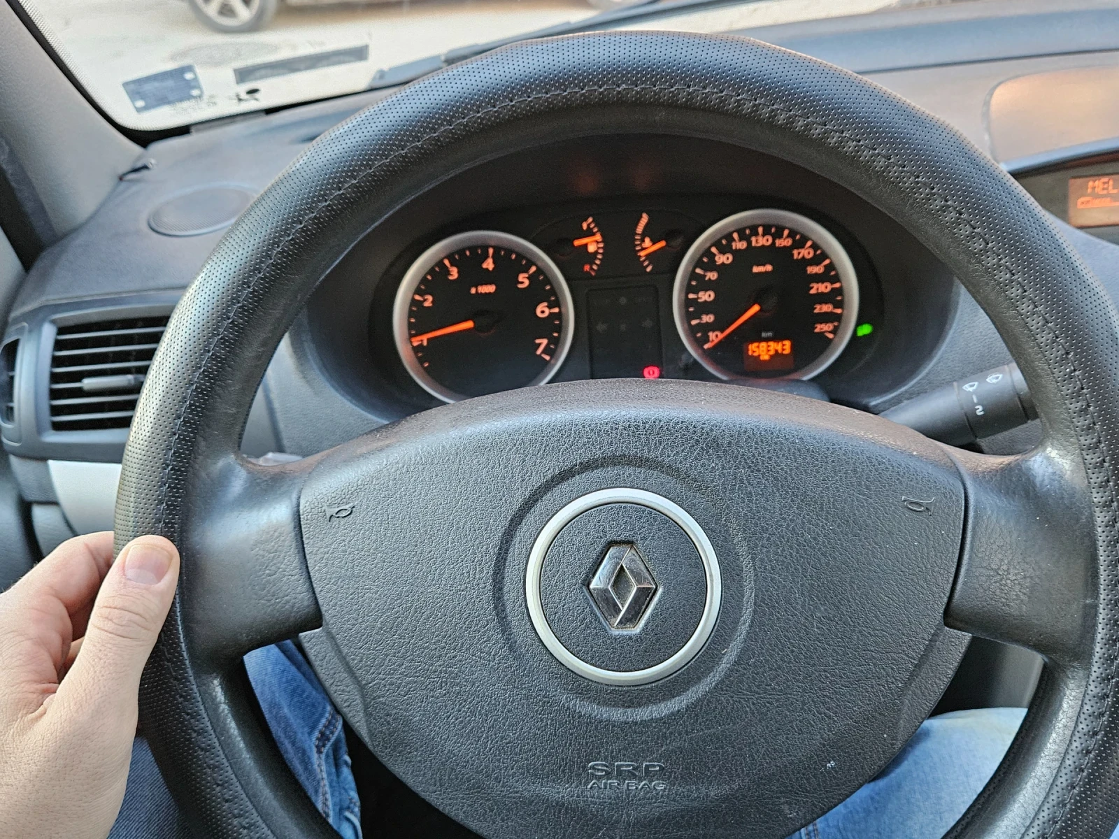Renault Clio 1.4 16V, Symbol - изображение 4