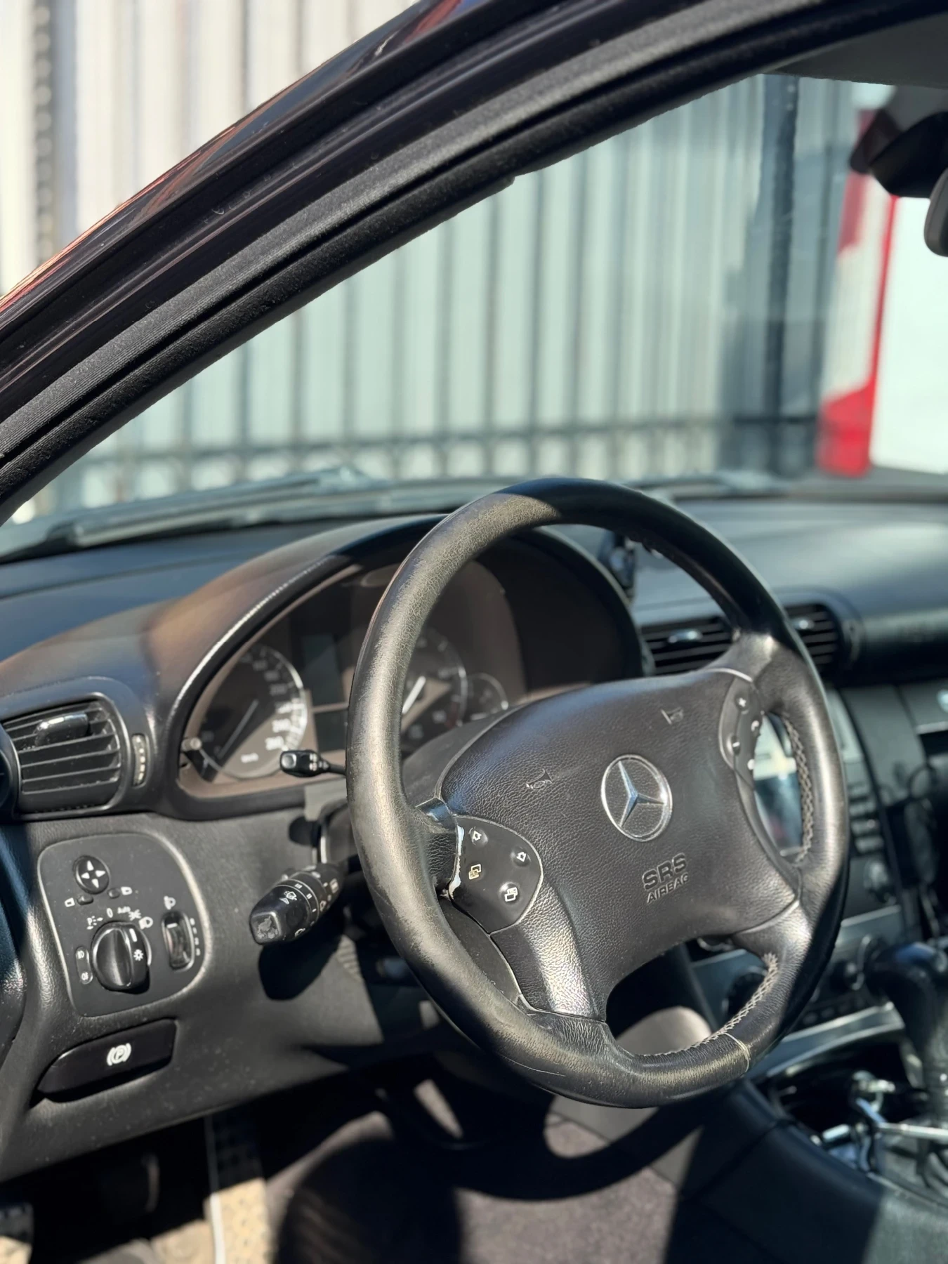 Mercedes-Benz C 200  - изображение 6