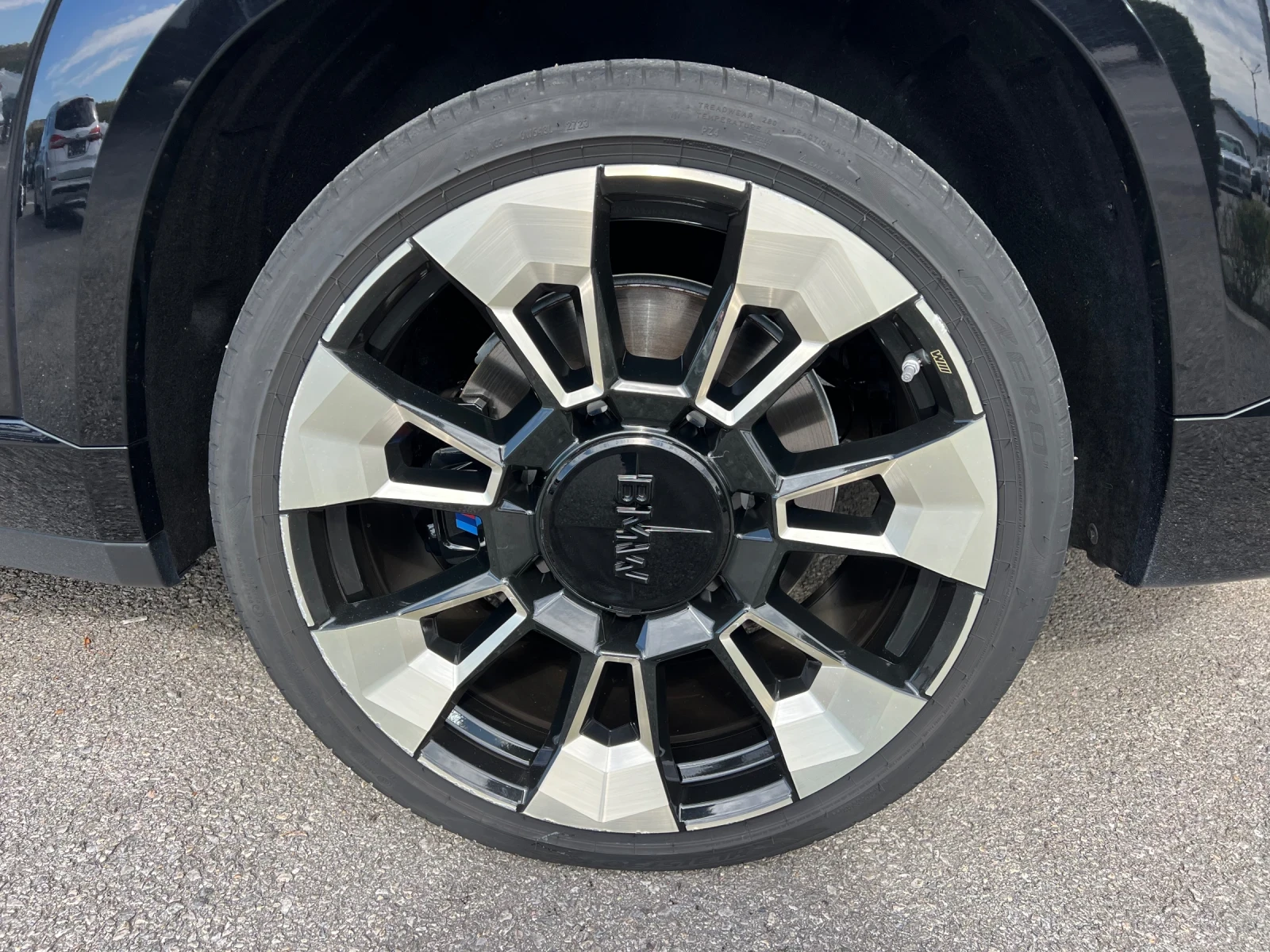 BMW XM  - изображение 6