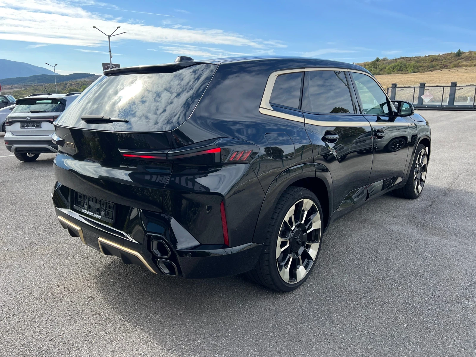 BMW XM  - изображение 4