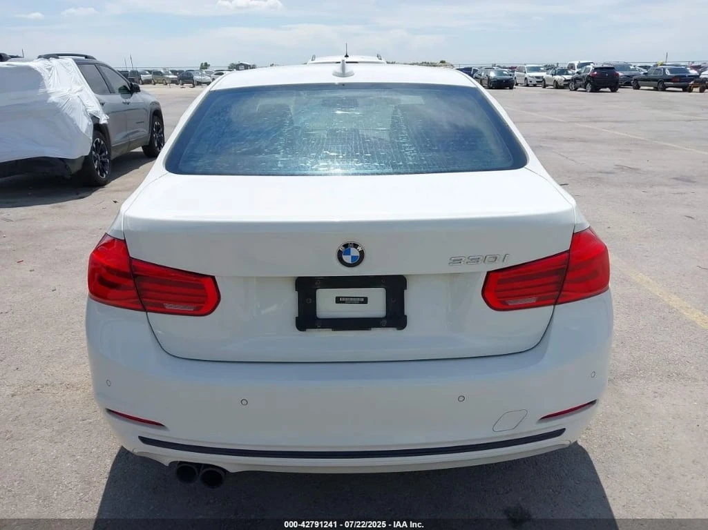 BMW 330 * CARFAX *    | Mobile.bg   16
