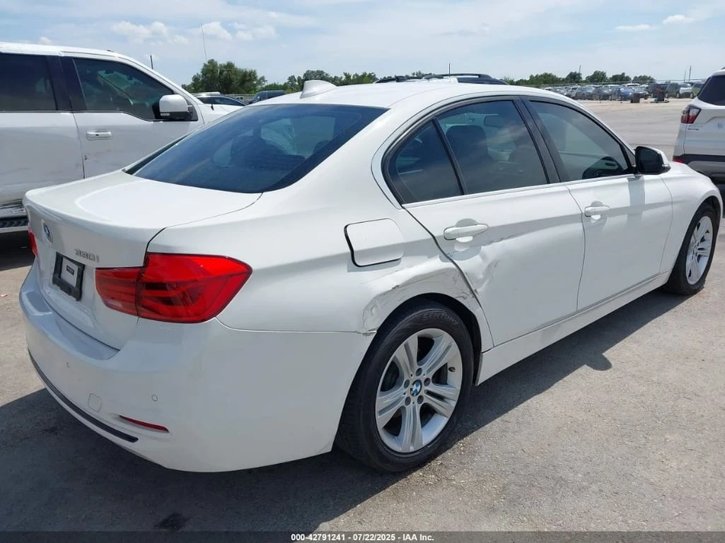 BMW 330 * CARFAX *    | Mobile.bg   4