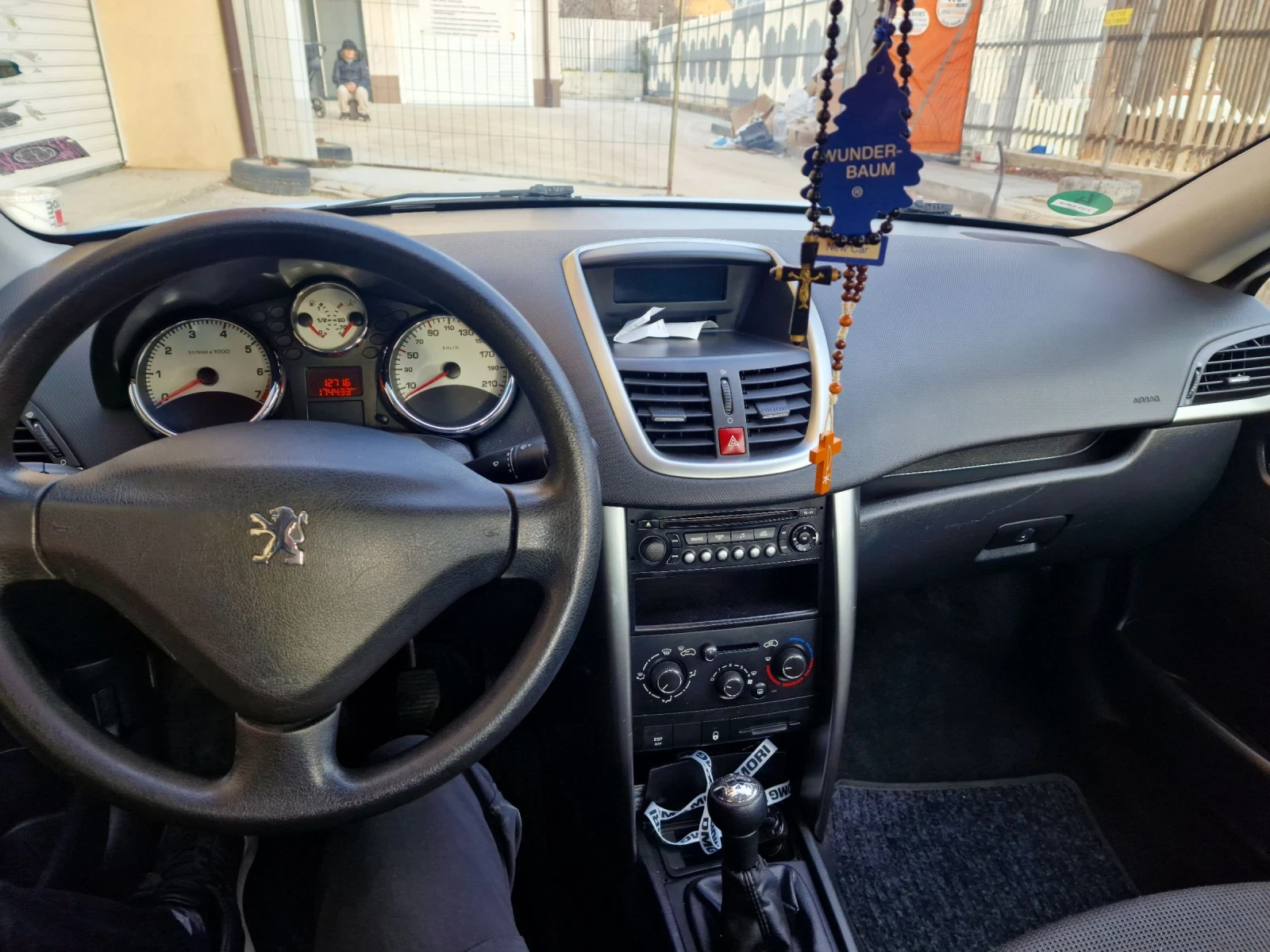 Peugeot 207 CC - изображение 6