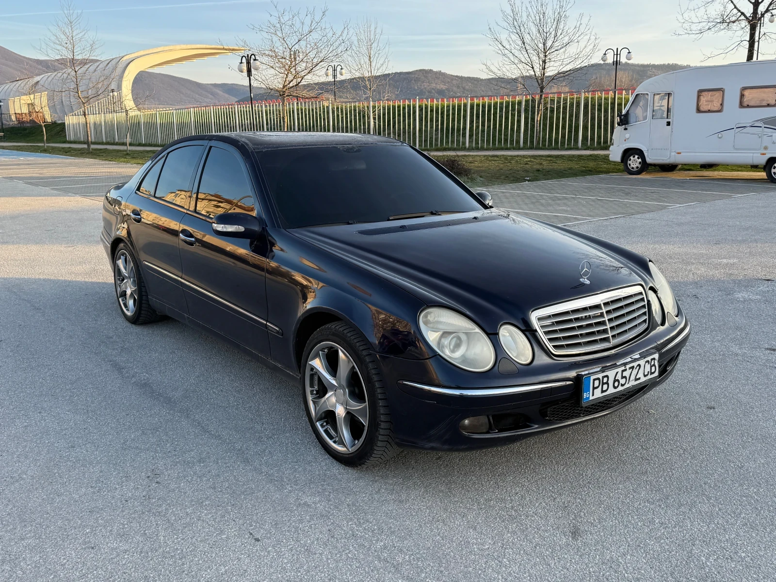 Mercedes-Benz E 220  - изображение 3