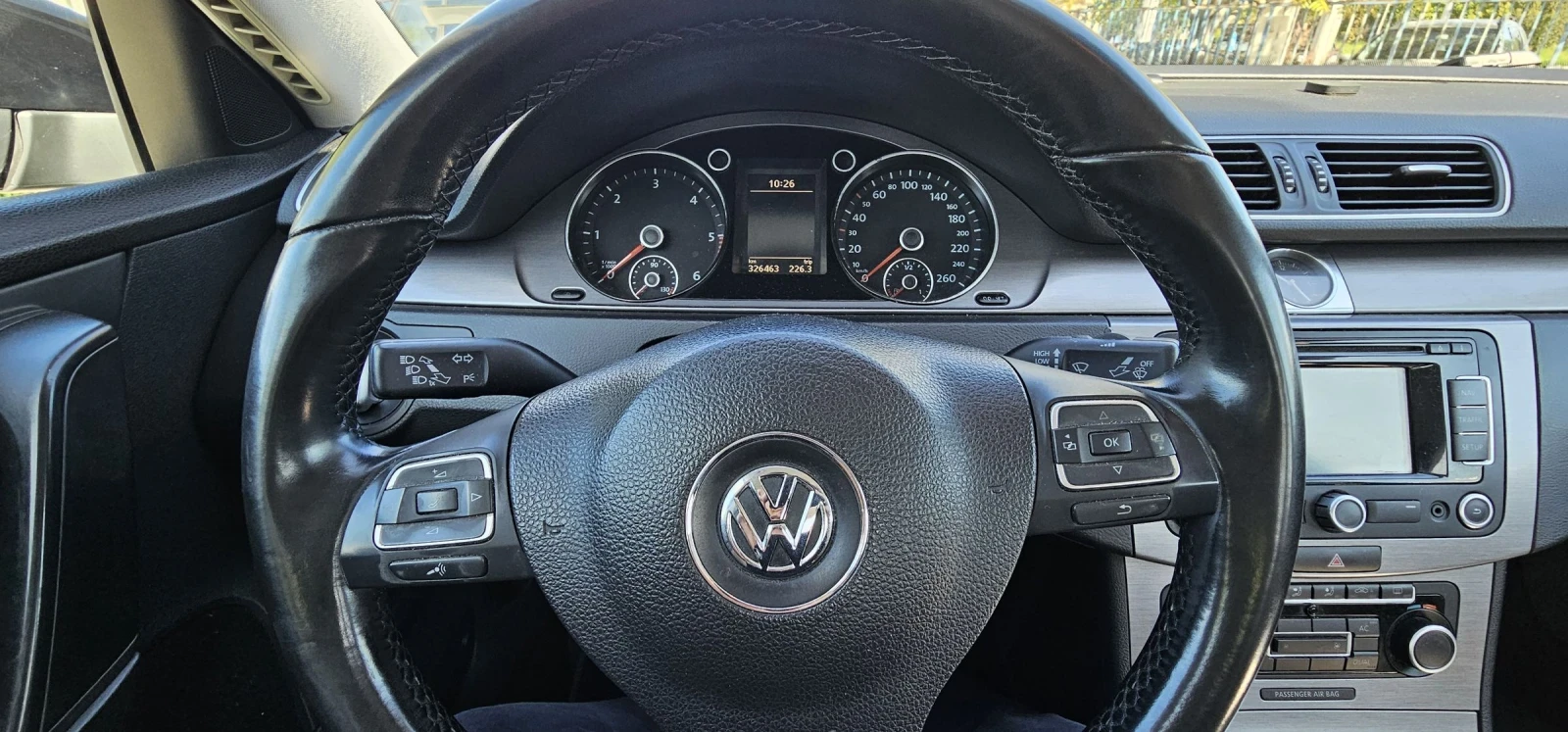 VW Passat 1, 6 TDI 105к.с., снимка 6 - Автомобили и джипове - 54328047