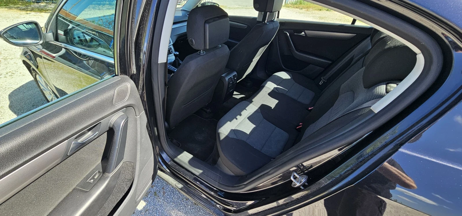 VW Passat 1, 6 TDI 105к.с., снимка 9 - Автомобили и джипове - 54328047