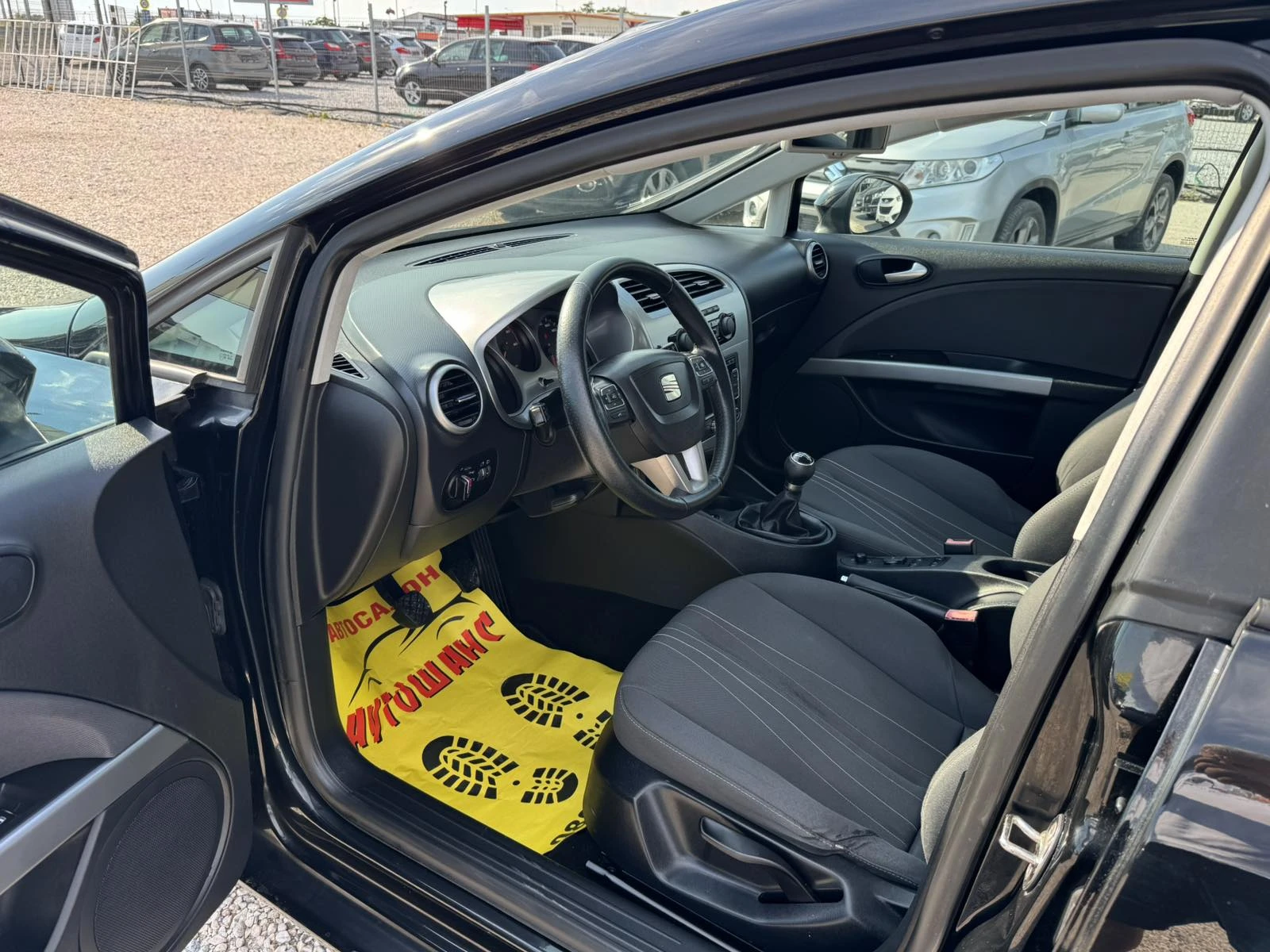 Seat Leon 2.0TDI, снимка 12 - Автомобили и джипове - 54999999